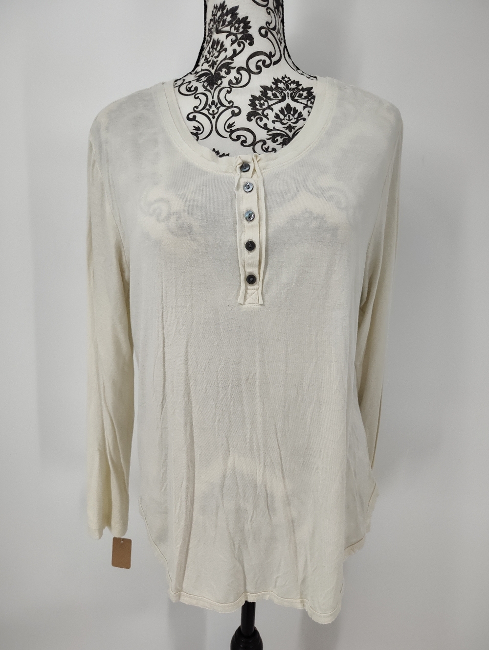 Bit & Bridle Cream Long-Sleeve Scoop Neck Henley Long Sleeve Top Women's Medium